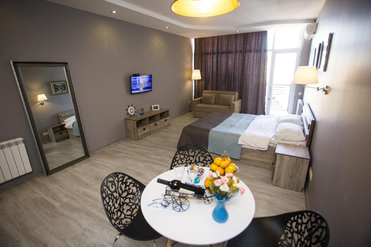 Luxury Room Batumi Eksteriør billede